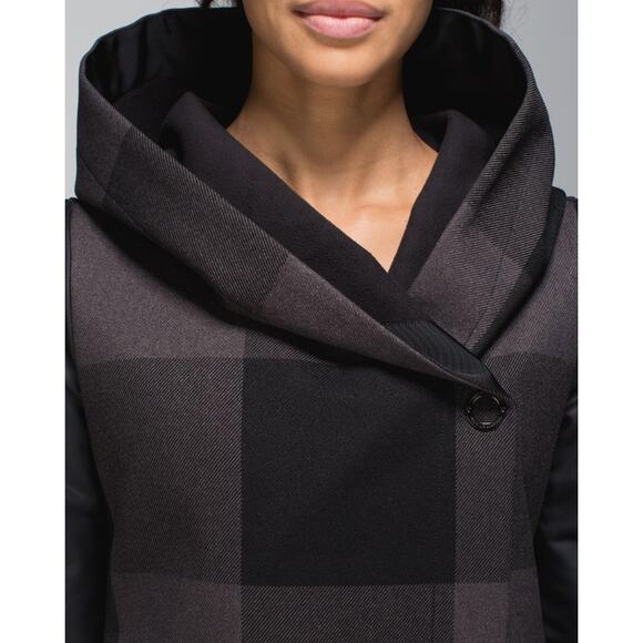 lululemon coat 8 - Picture 3 of 8